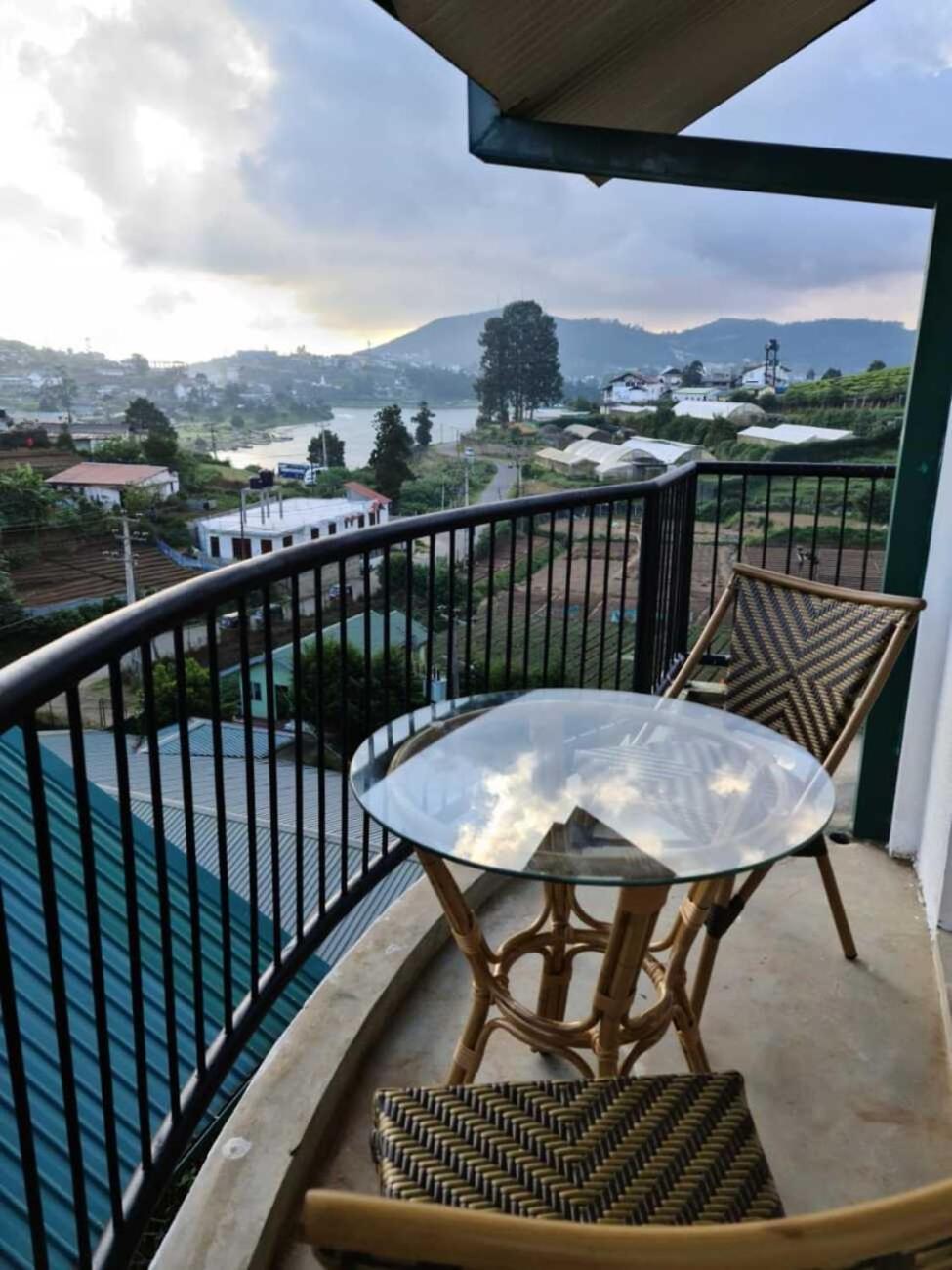 Lake Infinity Luxury Condos Nuwara Eliya Exteriér fotografie